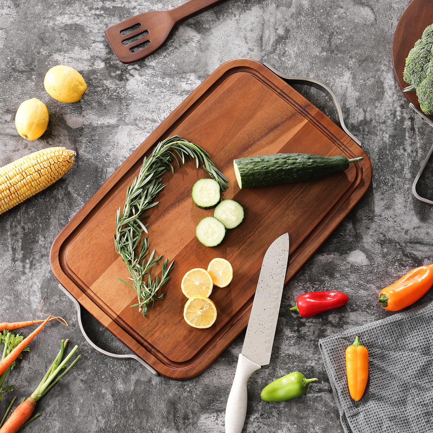 Metal Handle Cutting Board with 2 Handles