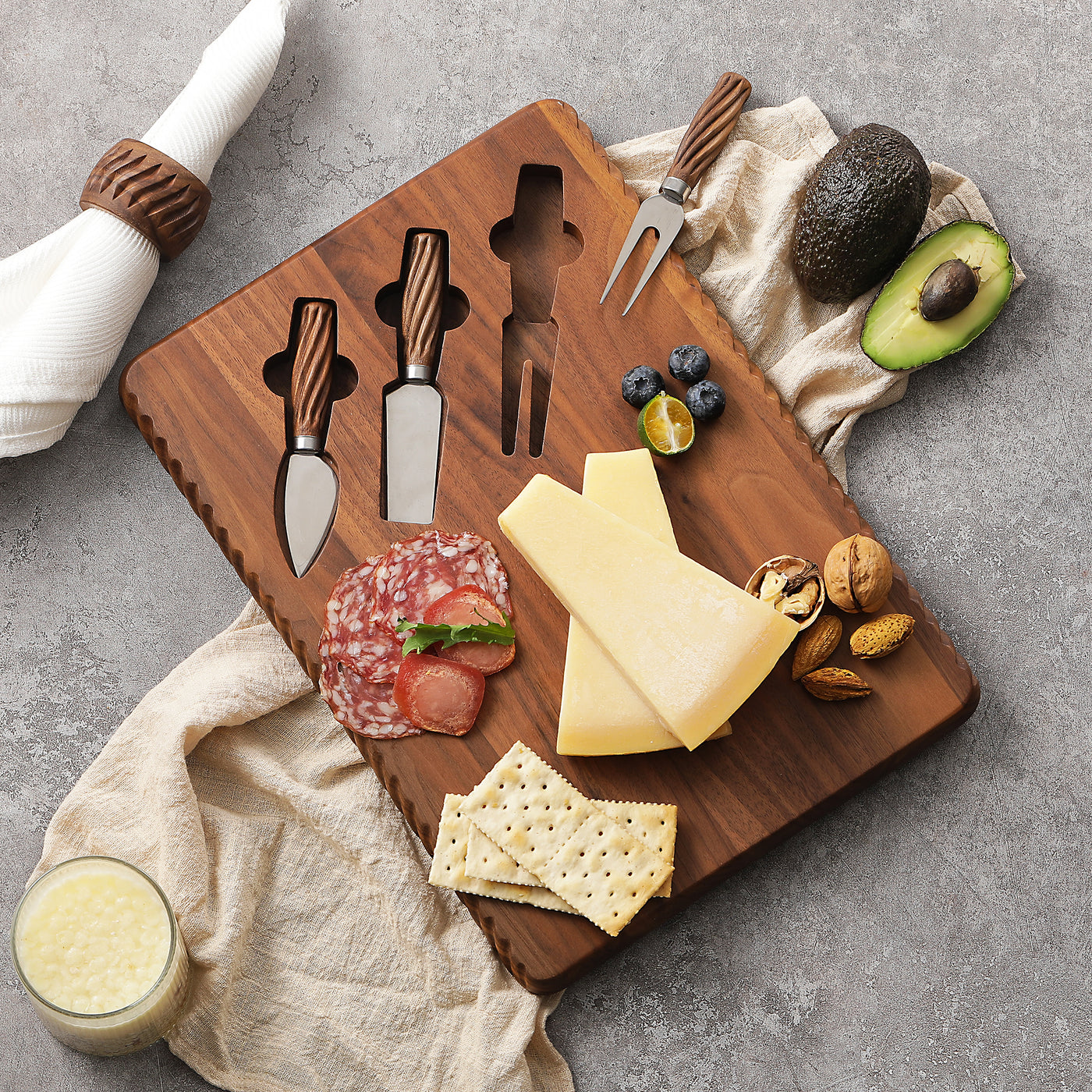 Spiral Cheese Board and Knife Set